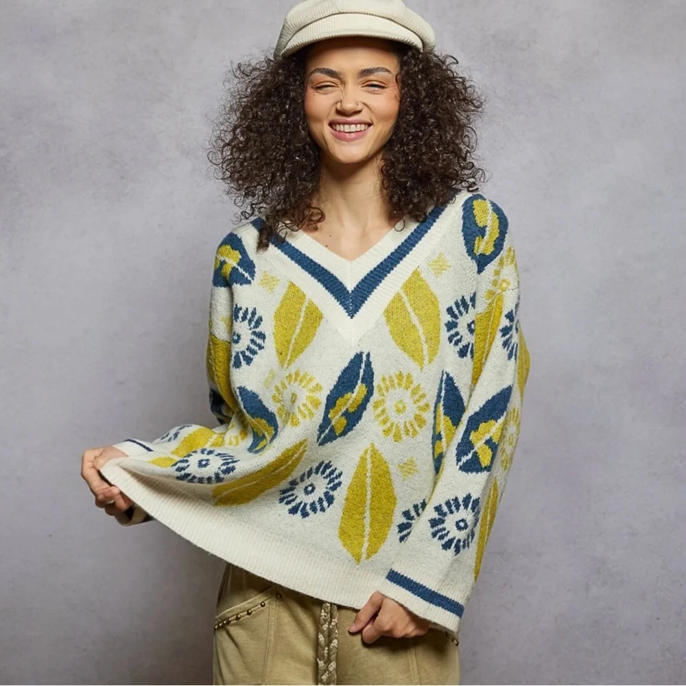NWT POL Chic Boho V-Neck Sweater